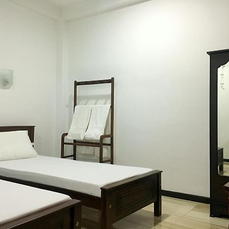 Anthony Guesthouse Hikkaduwa Dış mekan fotoğraf
