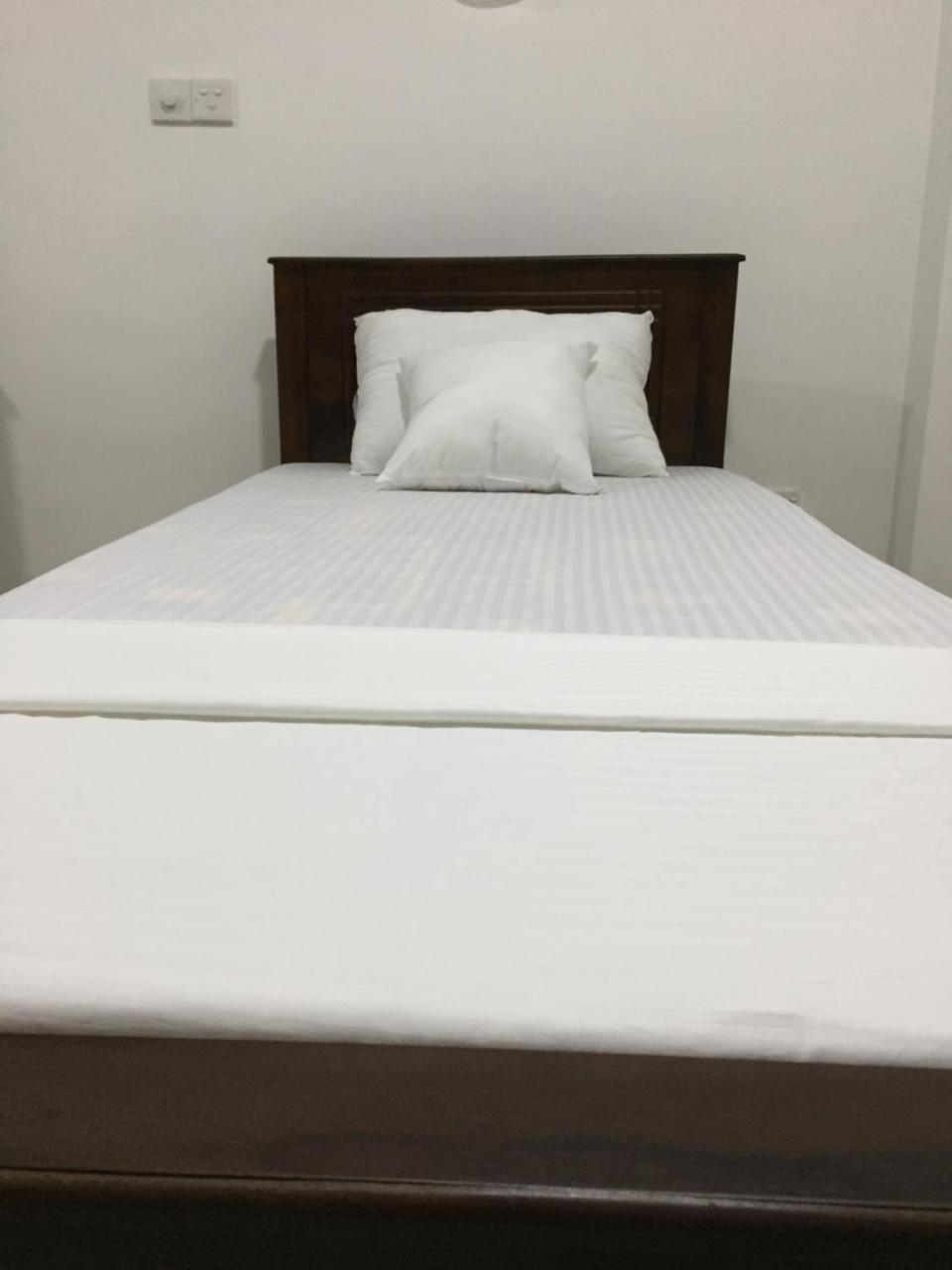Anthony Guesthouse Hikkaduwa Dış mekan fotoğraf