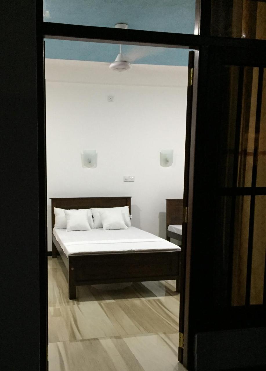 Anthony Guesthouse Hikkaduwa Dış mekan fotoğraf