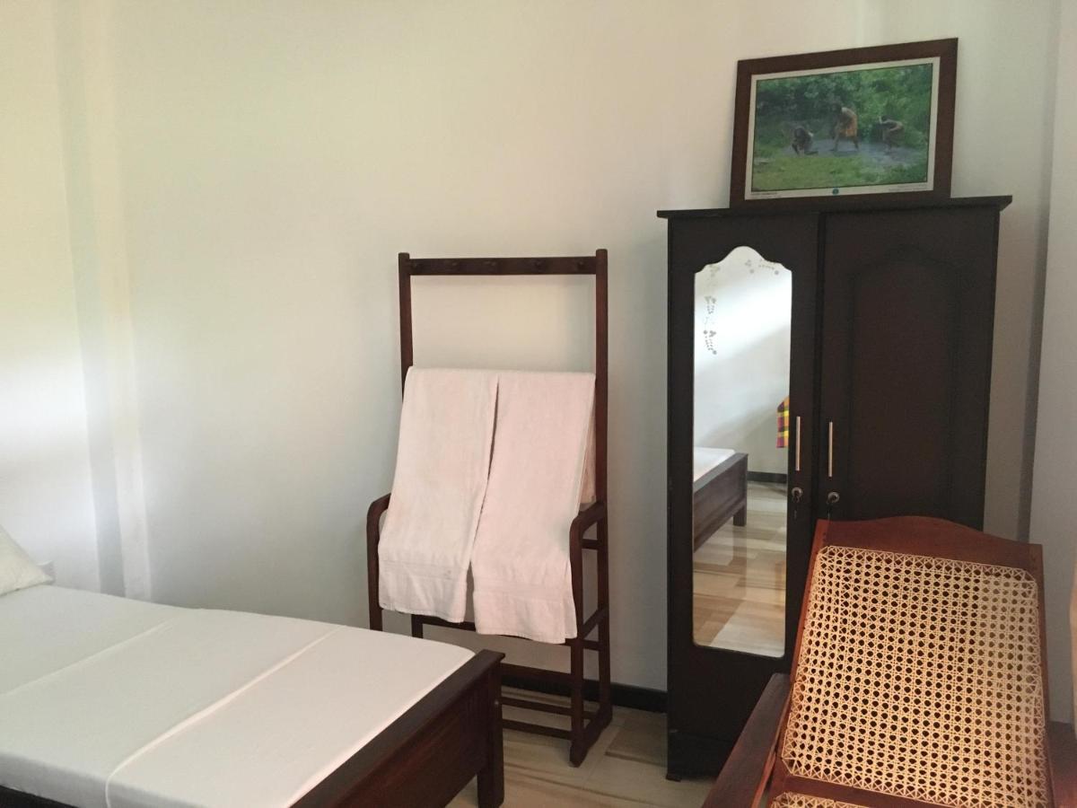 Anthony Guesthouse Hikkaduwa Dış mekan fotoğraf